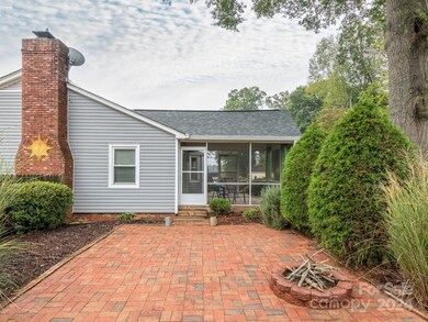 209 Hughey Dr, Gastonia, NC 28056 - photo 3