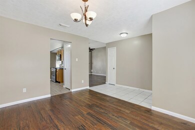 3502 Stonegate Cir, Pearland, TX 77584 - photo 6