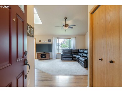 74 Sandalwood Loop, Creswell, OR 97426 - photo 2