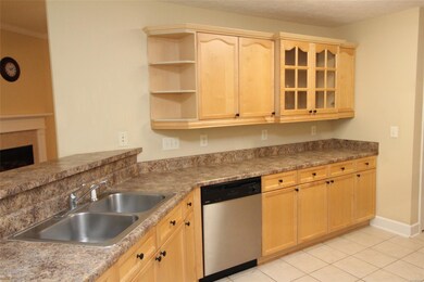 Beautiful kitchen with tons of storage!