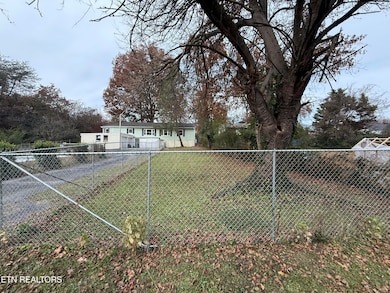 3502 Andrew Place NE, Knoxville, TN 37917 - photo 3