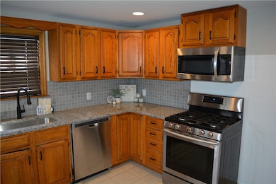 173 Westcott Ave, Cranston, RI 02910 - photo 2