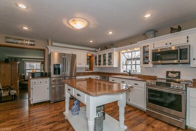 5261 E Maple Rd, Geneva, OH 44041 - photo 4