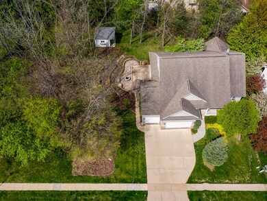 1802 Aaron Dr NW, Cedar Rapids, IA 52405 - photo 6