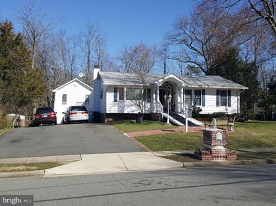 8805 Sylvania St, Lorton, VA 22079 - photo 4
