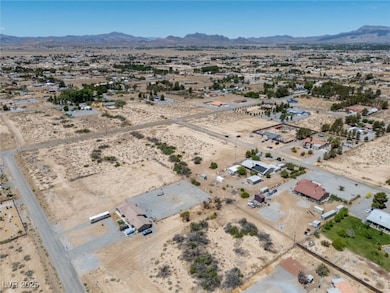 611 W China St, Pahrump, NV 89048 - photo 2