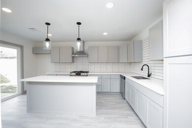 10555 Keeneland Ln, Houston, TX 77038 - photo 5