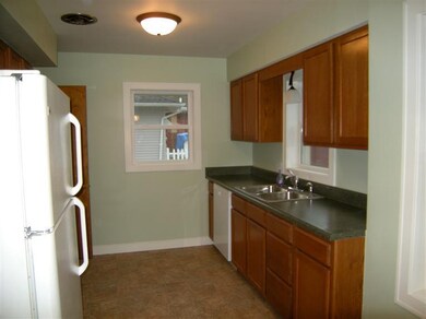 1425 Herrick Ave NE, Grand Rapids, MI 49505 - photo 6