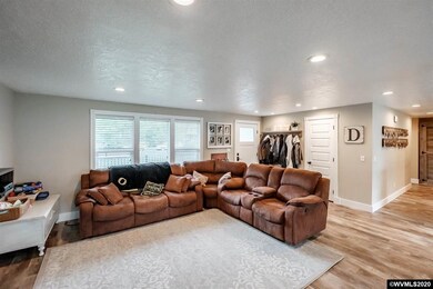 615 7th Ave SW, Albany, OR 97321 - photo 4