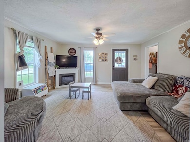 160 SW 5th St, Linton, IN 47441 - photo 3