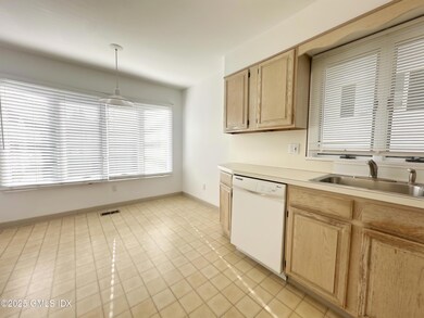 32 Decatur St unit 2, Cos Cob, CT 06807 - photo 3