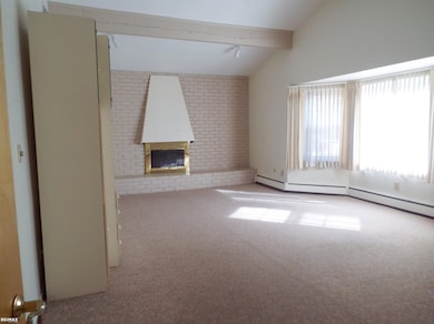 5008 Kings Gate Way, Bloomfield Hills, MI 48302 - photo 6