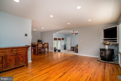 16320 Abbey Dr, Bowie, MD 20715 - photo 6