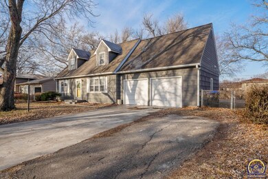 3113 SW Mulvane St, Topeka, KS 66611 - photo 4