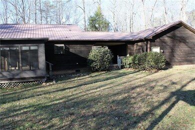 280 Rainbow Cir, Clover, SC 29710 - photo 2