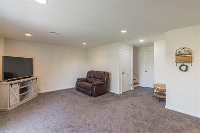 4252 Roosevelt St, Whitehall, PA 18052 - photo 6