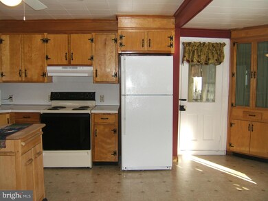 2 Cumberland St, Clear Spring, MD 21722 - photo 6