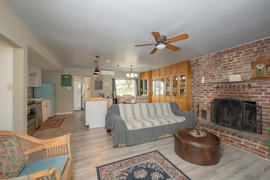 43191 W Sugar Pine Dr, Oakhurst, CA 93644 - photo 2