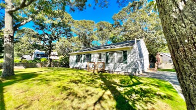 14 Cottage St, Vineyard Haven, MA 02568 - photo 7