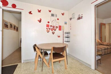 563 S Cambridge Ave, Elmhurst, IL 60126 - photo 4