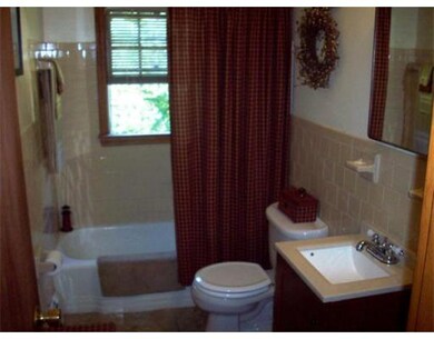 17 Sherman St unit 5, Foxboro, MA 02035 - photo 3