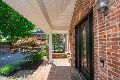 1318 Eastern Pkwy unit 2, Louisville, KY 40204 - photo 3