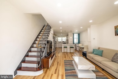 7337 Chelwynde Ave, Philadelphia, PA 19153 - photo 2