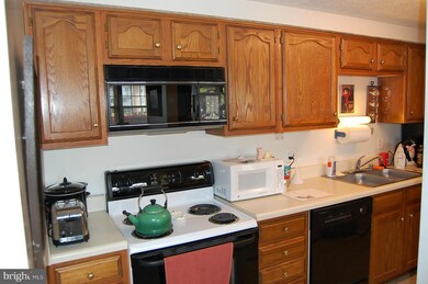 17060 Capri Ln unit D101, Dumfries, VA 22026 - photo 3