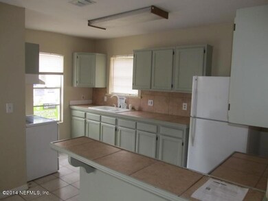 1885 East Rd, Jacksonville, FL 32216 - photo 4