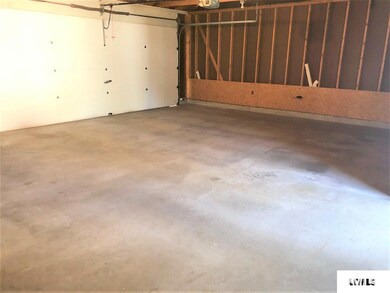 225 Williamette Ave, Lincoln, IL 62656 - photo 4