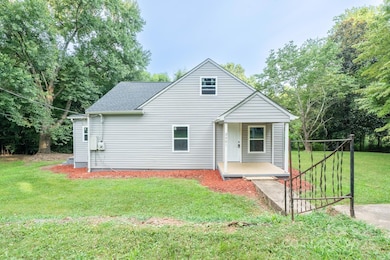 2901 N Shipp Ave, Newton, NC 28658 - photo 2