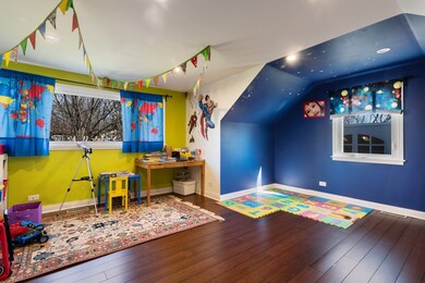 2423 Happy Hollow Rd, Glenview, IL 60026 - photo 2