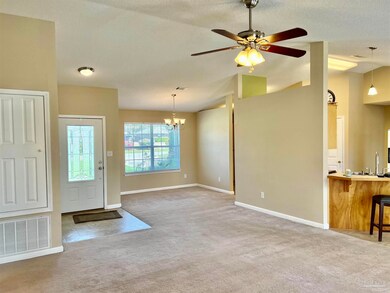 2133 Hollyhill Rd, Pensacola, FL 32526 - photo 4