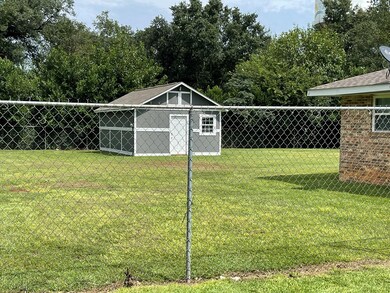 1209 Stephen Ln, Albany, GA 31705 - photo 2