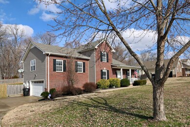 Pretty home with lots of space. Ready for a new buyer.
