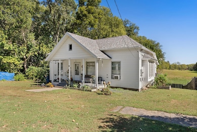 1016 SE 2nd Ave, Aledo, IL 61231 - photo 2