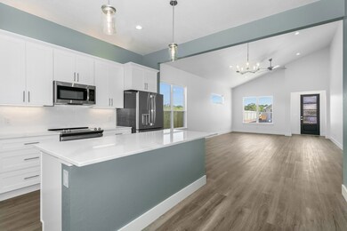 702 Cirrus Ln, Fredericksburg, TX 78624 - photo 3