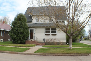 Front of Home<|>Public<|>