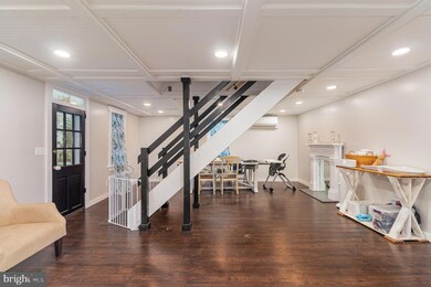 8 E Locust St, Mount Holly Springs, PA 17065 - photo 3