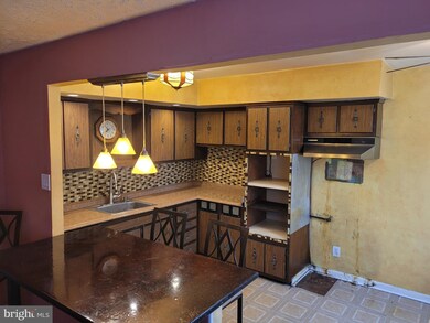 12044 Waldemire Dr, Philadelphia, PA 19154 - photo 4