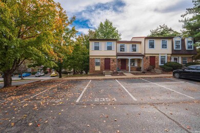 2352 S Burberry Ln, Bloomington, IN 47401 - photo 3