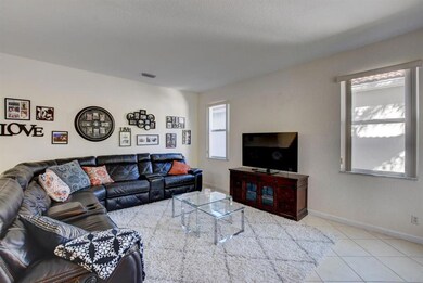 1243 Rosegate Blvd, Riviera Beach, FL 33404 - photo 4