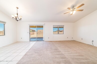 588 W Chatfield St-6