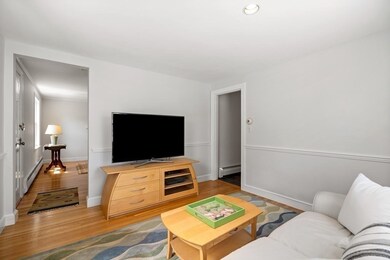 6 Smith St, Marblehead, MA 01945 - photo 5