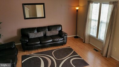 8909 Oxley Forest Ct, Laurel, MD 20723 - photo 2