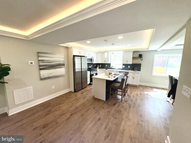 3817 Stokes Dr, Baltimore, MD 21229 - photo 3