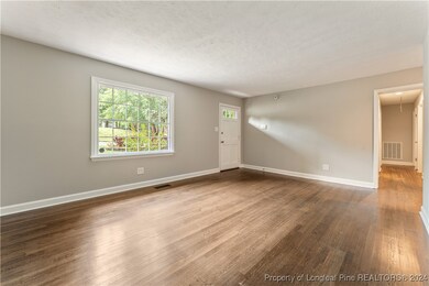 421 Mcrae Dr, Fayetteville, NC 28305 - photo 3