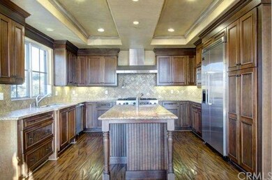 All appliances are Viking.