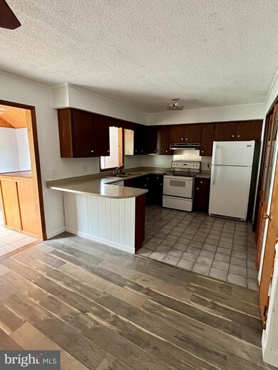 709 Chesapeake Dr, Stevensville, MD 21666 - photo 6