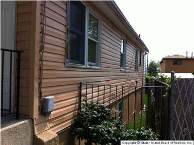 266 Reid Ave, Staten Island, NY 10305 - photo 3